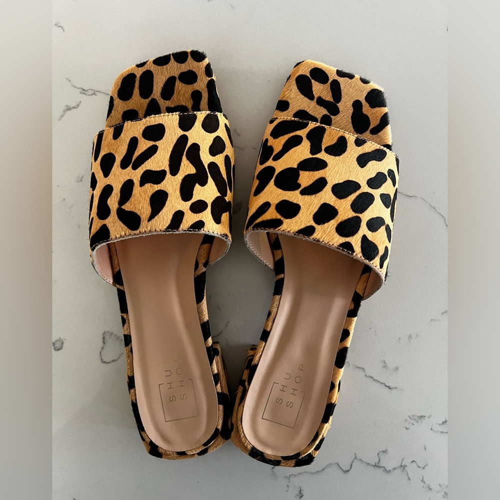 ShuShop Leopard print slides.